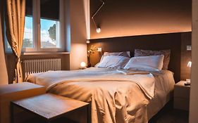 B&B Poli Opposti